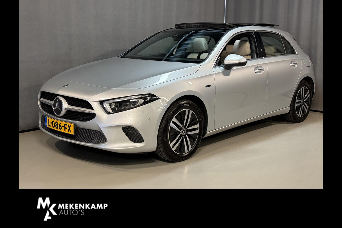 Mercedes-Benz A-Klasse 250 e Business Solution Luxury Limited 17"/Panoramadak/Leder + memory/Stoelverwarming/Camera/Dodehoek/Keyless/Matrix LED