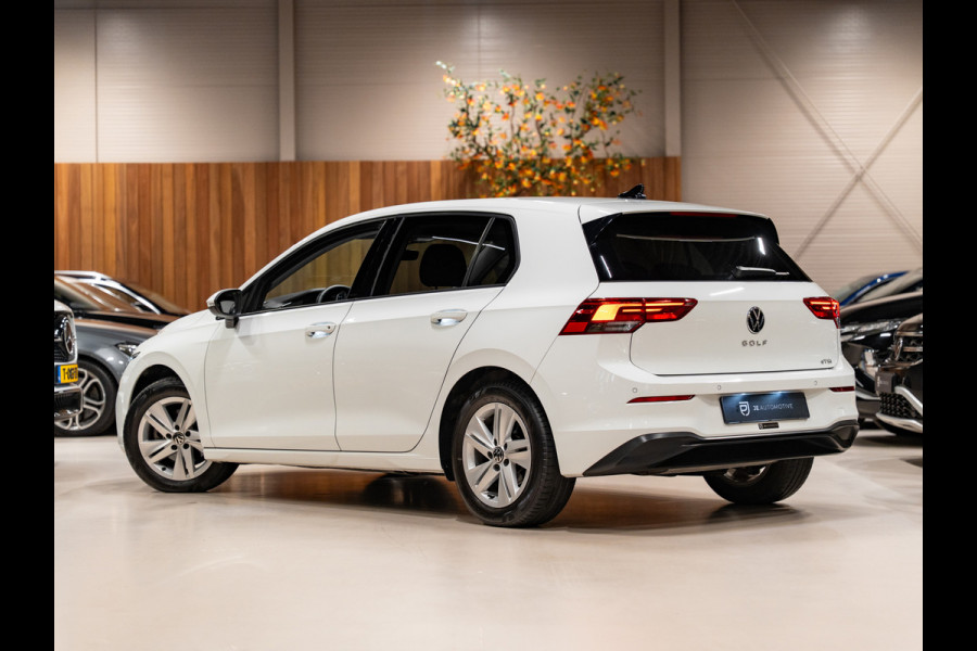 Volkswagen Golf 1.0 eTSI DSG Life Business, Apple Carplay, Android Auto, ACC, Ambiënte Light, Camera, PDC, Volledig onderhouden