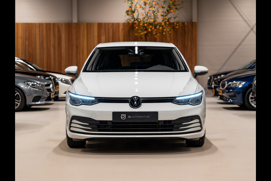 Volkswagen Golf 1.0 eTSI DSG Life Business, Apple Carplay, Android Auto, ACC, Ambiënte Light, Camera, PDC, Volledig onderhouden