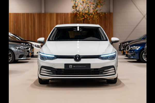 Volkswagen Golf 1.0 eTSI DSG Life Business, Apple Carplay, Android Auto, ACC, Ambiënte Light, Camera, PDC, Volledig onderhouden