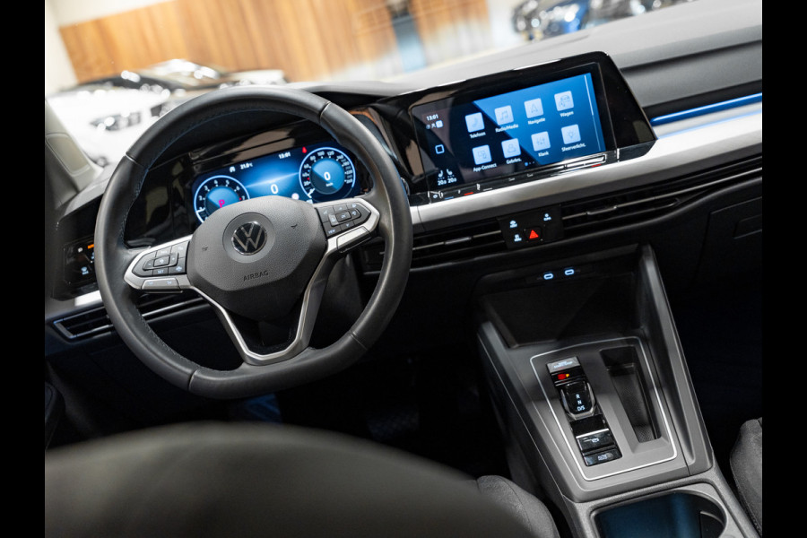 Volkswagen Golf 1.0 eTSI DSG Life Business, Apple Carplay, Android Auto, ACC, Ambiënte Light, Camera, PDC, Volledig onderhouden