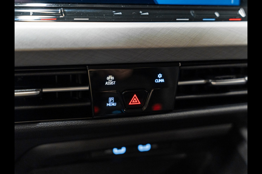 Volkswagen Golf 1.0 eTSI DSG Life Business, Apple Carplay, Android Auto, ACC, Ambiënte Light, Camera, PDC, Volledig onderhouden