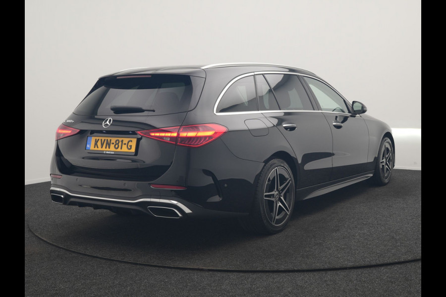 Mercedes-Benz C-Klasse Estate 300 e AMG Line PHEV 313pk Dealer O.H | Trekhaak Af Fabriek | Adaptive Cruise | Camera | Digital Light | Alcantara Sportstoelen Memory & Verwarmd | Keyless | Sfeerverlichting | Apple Carplay | Blis | DAB | 18"L.M | Plug In Hybrid