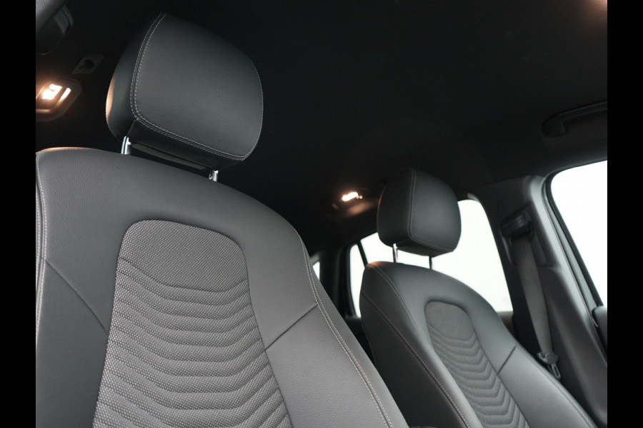 Mercedes-Benz EQA 250 Luxury Line 67 kWh 190pk Dealer O.H | Adaptive Cruise | MBUX Widescreen Navi |  Camera | Apple Carplay | Sportstoelen Verwarmd | Blis | Sfeerverlichting | DAB |  Navigatie | Virtual | 18"L.M