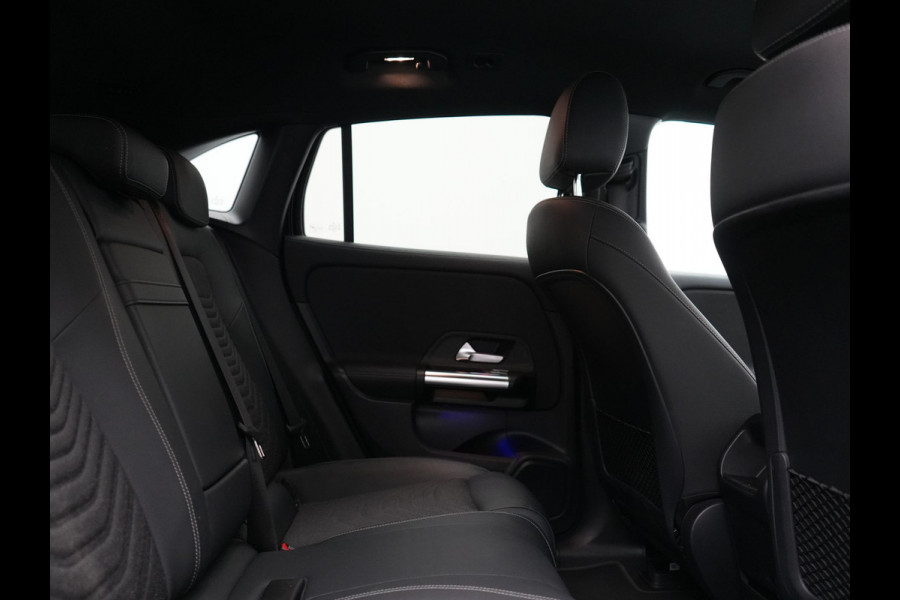 Mercedes-Benz EQA 250 Luxury Line 67 kWh 190pk Dealer O.H | Adaptive Cruise | MBUX Widescreen Navi |  Camera | Apple Carplay | Sportstoelen Verwarmd | Blis | Sfeerverlichting | DAB |  Navigatie | Virtual | 18"L.M