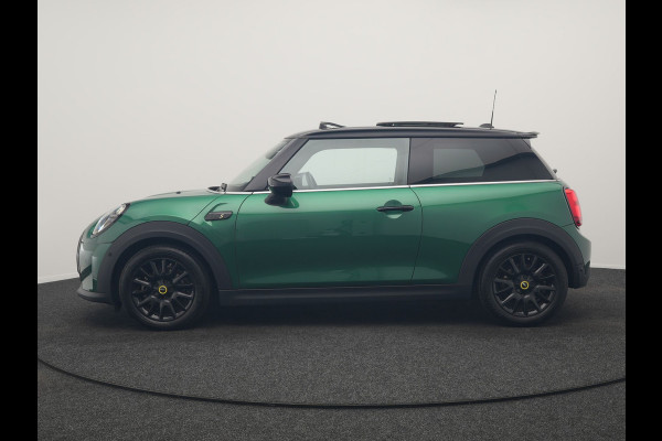 MINI Electric Cooper SE 33 kWh 184pk Dealer O.H | Panodak | Head Up | Camera | Harman / Kardon | Warmtepomp | Sportstoelen Verwarmd | Keyless | Apple Carplay | Sfeerverlichting | DAB | Virtual | Navigatie | 16"L.M |