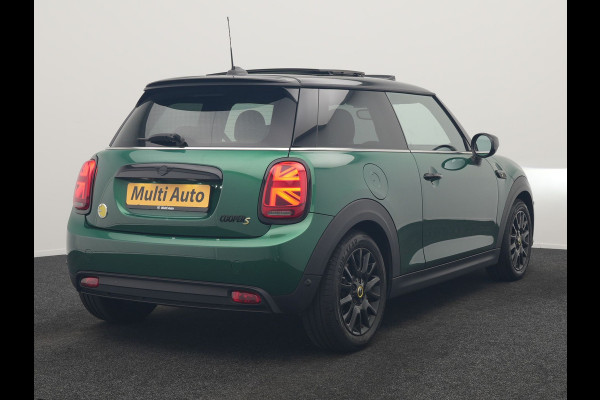 MINI Electric Cooper SE 33 kWh 184pk Dealer O.H | Panodak | Head Up | Camera | Harman / Kardon | Warmtepomp | Sportstoelen Verwarmd | Keyless | Apple Carplay | Sfeerverlichting | DAB | Virtual | Navigatie | 16"L.M |