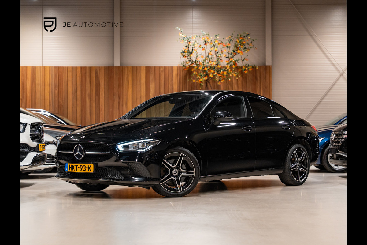 Mercedes-Benz CLA-Klasse 250 e Luxury Line, AMG 18" Velg, Voll Led, Night Pakket, Wide Screen, Ambiënte Light, Leder, PDC