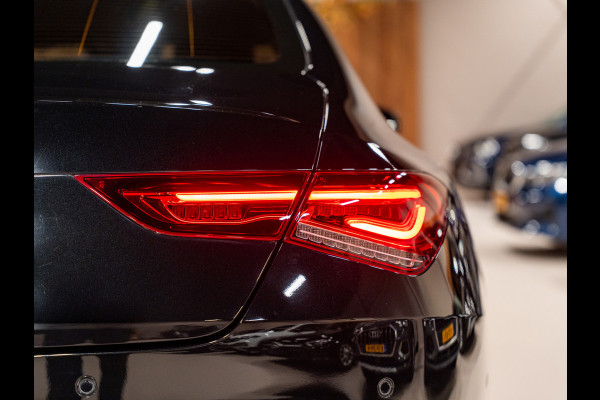 Mercedes-Benz CLA-Klasse 250 e Luxury Line, AMG 18" Velg, Voll Led, Night Pakket, Wide Screen, Ambiënte Light, Leder, PDC