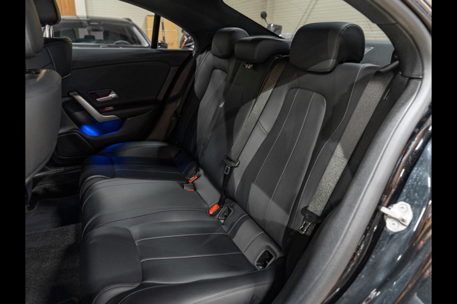 Mercedes-Benz CLA-Klasse 250 e Luxury Line, AMG 18" Velg, Voll Led, Night Pakket, Wide Screen, Ambiënte Light, Leder, PDC