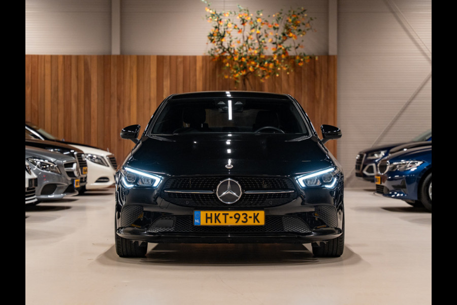 Mercedes-Benz CLA-Klasse 250 e Luxury Line, AMG 18" Velg, Voll Led, Night Pakket, Wide Screen, Ambiënte Light, Leder, PDC