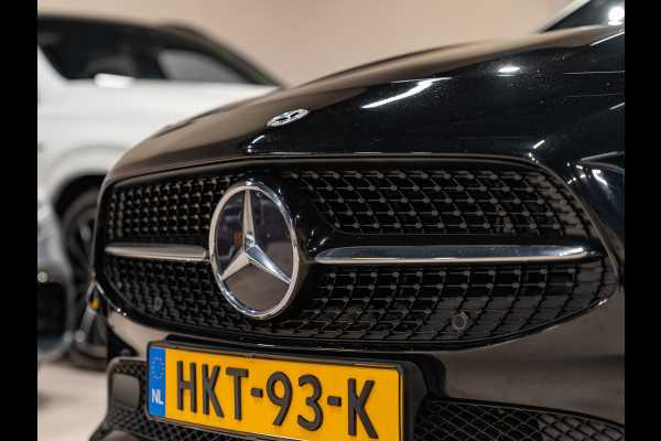 Mercedes-Benz CLA-Klasse 250 e Luxury Line, AMG 18" Velg, Voll Led, Night Pakket, Wide Screen, Ambiënte Light, Leder, PDC