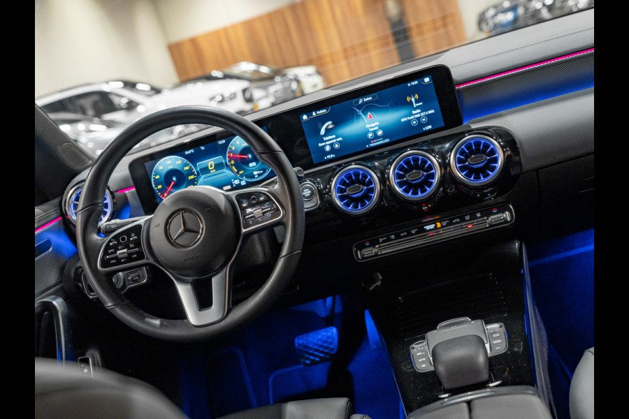 Mercedes-Benz CLA-Klasse 250 e Luxury Line, AMG 18" Velg, Voll Led, Night Pakket, Wide Screen, Ambiënte Light, Leder, PDC