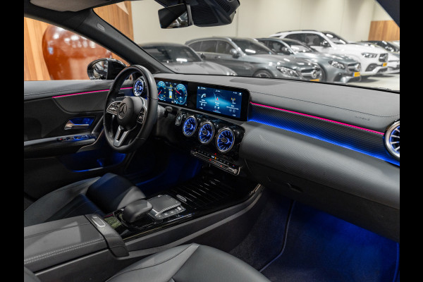 Mercedes-Benz CLA-Klasse 250 e Luxury Line, AMG 18" Velg, Voll Led, Night Pakket, Wide Screen, Ambiënte Light, Leder, PDC