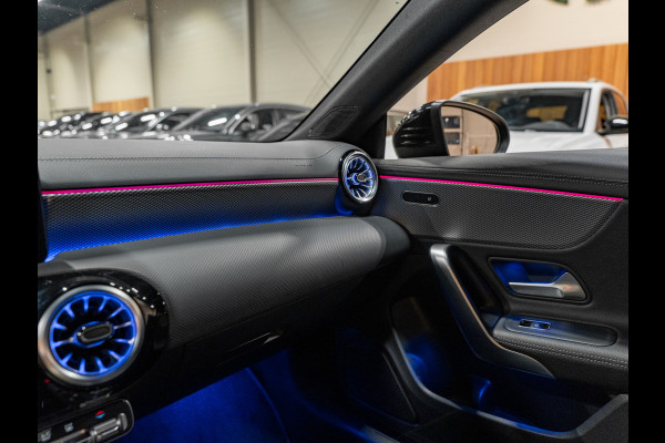 Mercedes-Benz CLA-Klasse 250 e Luxury Line, AMG 18" Velg, Voll Led, Night Pakket, Wide Screen, Ambiënte Light, Leder, PDC