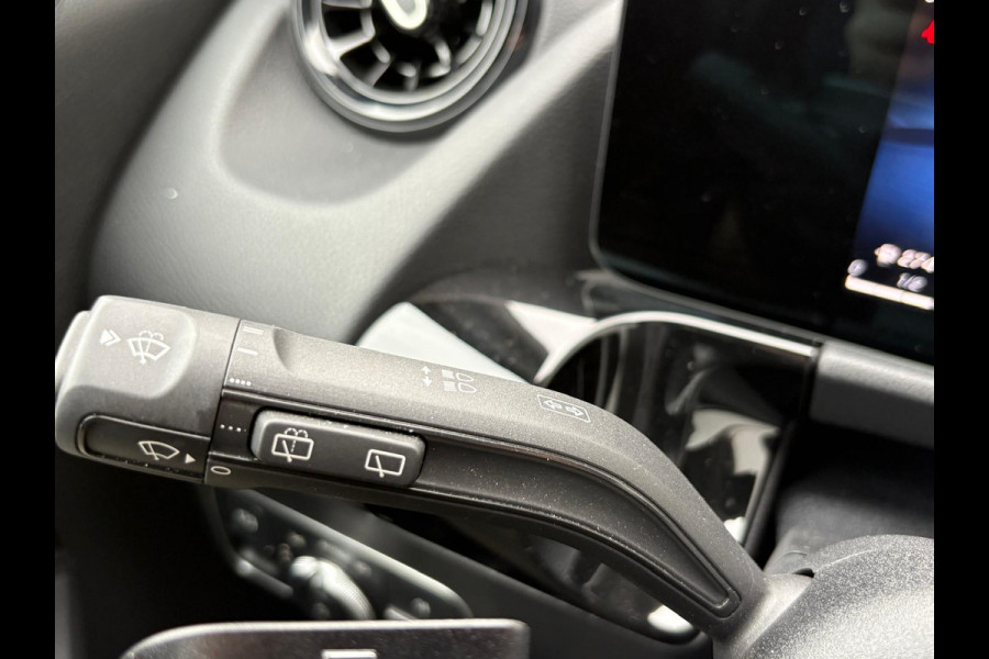 Mercedes-Benz B-Klasse 180 Automaat Mild-Hybrid Business Navigatie/Camera/Stoel-stuurverwarming