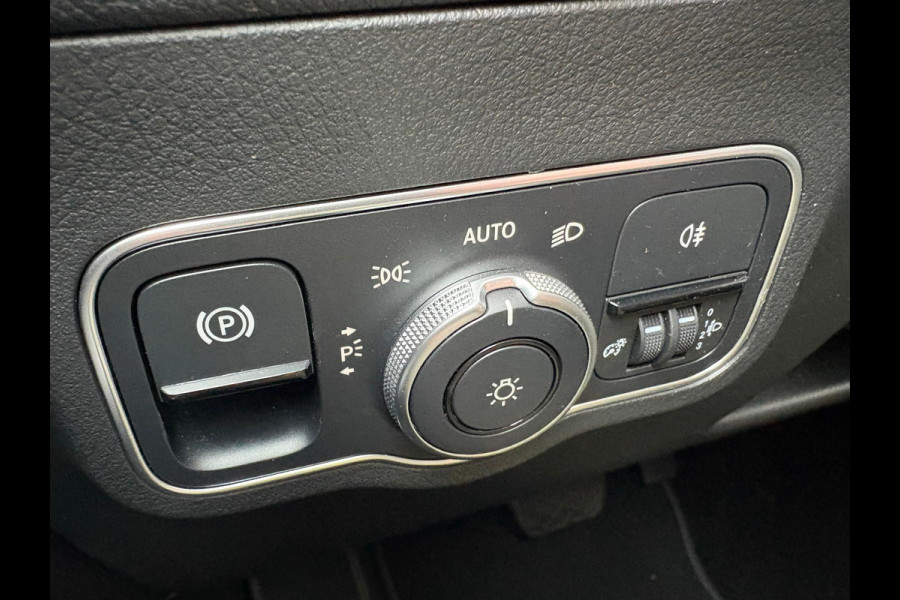 Mercedes-Benz B-Klasse 180 Automaat Mild-Hybrid Business Navigatie/Camera/Stoel-stuurverwarming