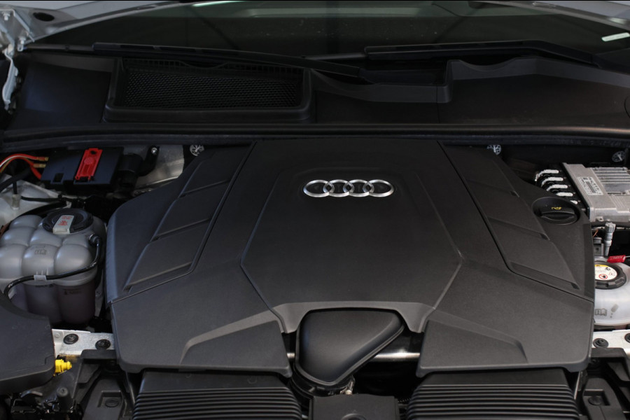 Audi Q8 55 TFSI e Quattro S-Line *Pano*RS-Stoelen*B&O*Soft-Close*360 Camera*