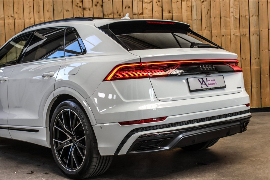 Audi Q8 55 TFSI e Quattro S-Line *Pano*RS-Stoelen*B&O*Soft-Close*360 Camera*