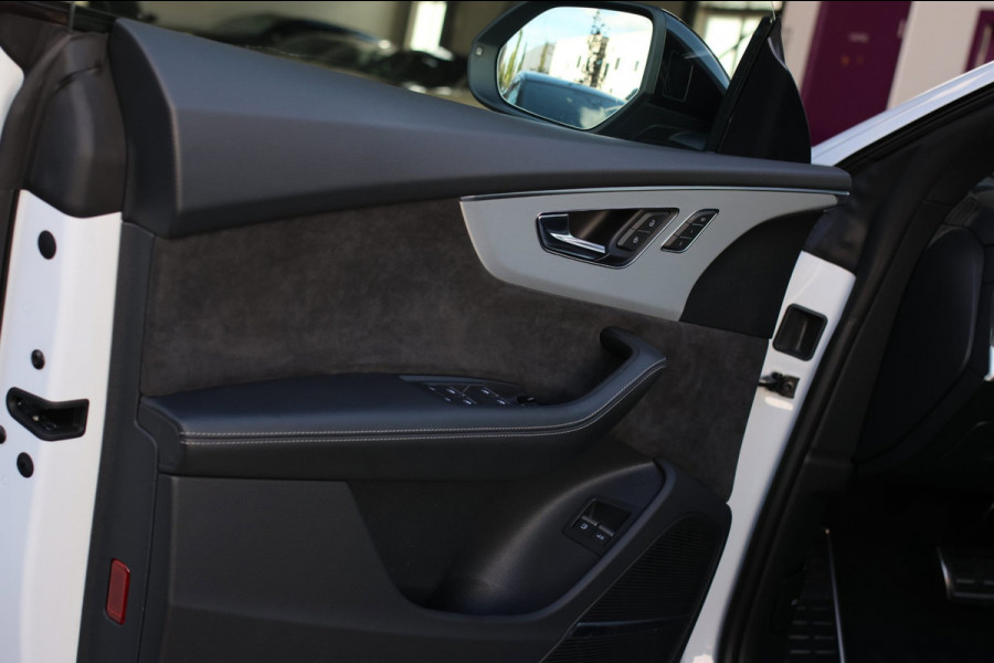 Audi Q8 55 TFSI e Quattro S-Line *Pano*RS-Stoelen*B&O*Soft-Close*360 Camera*