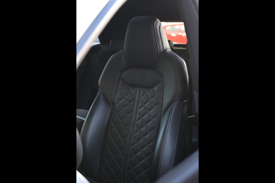 Audi Q8 55 TFSI e Quattro S-Line *Pano*RS-Stoelen*B&O*Soft-Close*360 Camera*