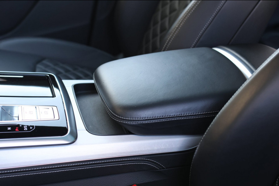 Audi Q8 55 TFSI e Quattro S-Line *Pano*RS-Stoelen*B&O*Soft-Close*360 Camera*