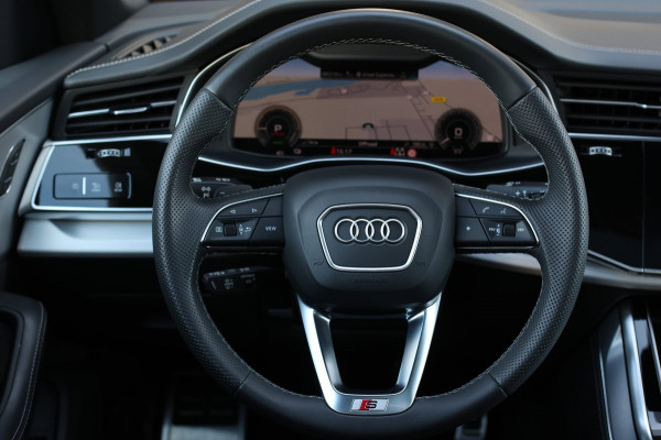 Audi Q8 55 TFSI e Quattro S-Line *Pano*RS-Stoelen*B&O*Soft-Close*360 Camera*