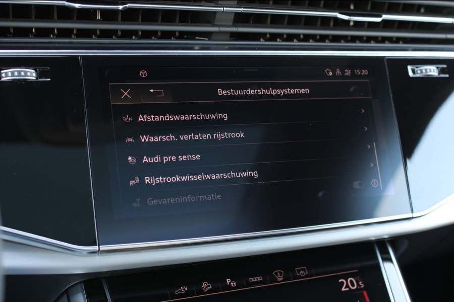 Audi Q8 55 TFSI e Quattro S-Line *Pano*RS-Stoelen*B&O*Soft-Close*360 Camera*