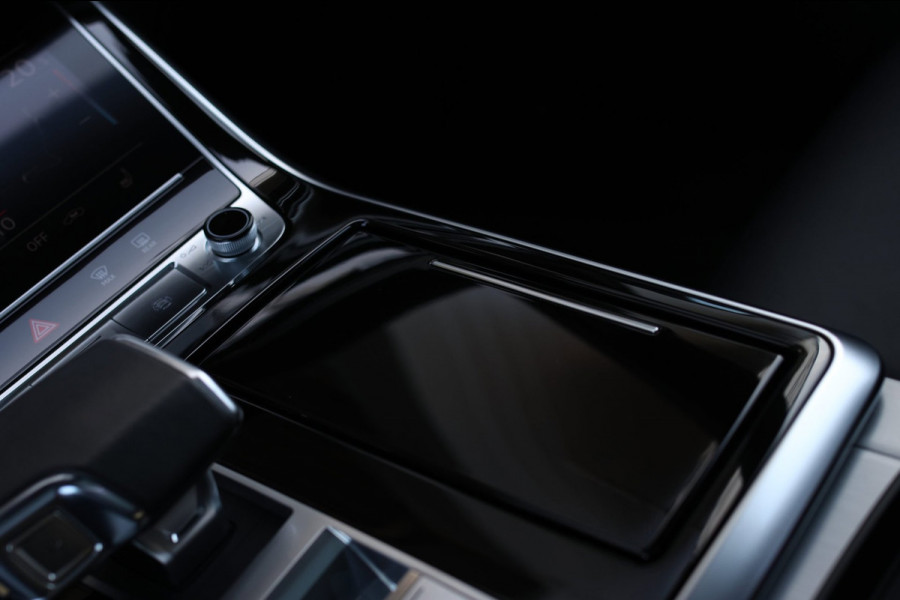 Audi Q8 55 TFSI e Quattro S-Line *Pano*RS-Stoelen*B&O*Soft-Close*360 Camera*