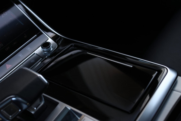 Audi Q8 55 TFSI e Quattro S-Line *Pano*RS-Stoelen*B&O*Soft-Close*360 Camera*
