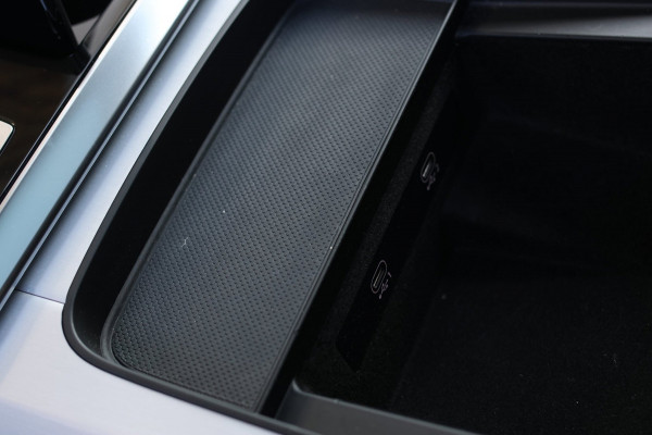 Audi Q8 55 TFSI e Quattro S-Line *Pano*RS-Stoelen*B&O*Soft-Close*360 Camera*