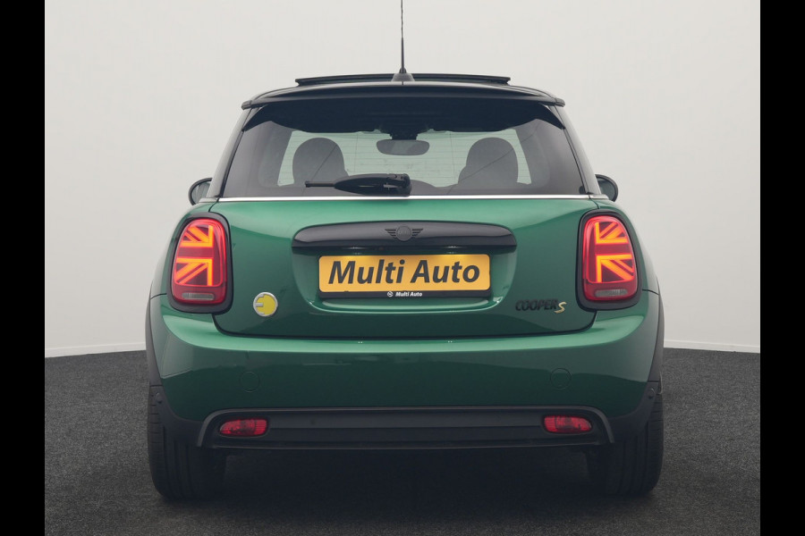 MINI Electric Cooper SE 33 kWh 184pk Dealer O.H | Panodak | Head Up | Camera | Harman / Kardon | Warmtepomp | Sportstoelen Verwarmd | Keyless | Apple Carplay | Sfeerverlichting | DAB | Virtual | Navigatie | 16"L.M |