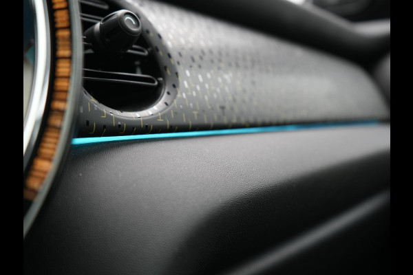 MINI Electric Cooper SE 33 kWh 184pk Dealer O.H | Panodak | Head Up | Camera | Harman / Kardon | Warmtepomp | Sportstoelen Verwarmd | Keyless | Apple Carplay | Sfeerverlichting | DAB | Virtual | Navigatie | 16"L.M |