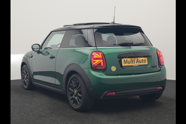 MINI Electric Cooper SE 33 kWh 184pk Dealer O.H | Panodak | Head Up | Camera | Harman / Kardon | Warmtepomp | Sportstoelen Verwarmd | Keyless | Apple Carplay | Sfeerverlichting | DAB | Virtual | Navigatie | 16"L.M |