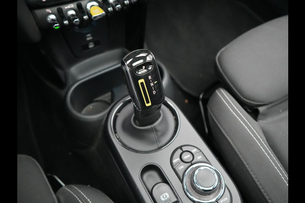 MINI Electric Cooper SE 33 kWh 184pk Dealer O.H | Panodak | Head Up | Camera | Harman / Kardon | Warmtepomp | Sportstoelen Verwarmd | Keyless | Apple Carplay | Sfeerverlichting | DAB | Virtual | Navigatie | 16"L.M |