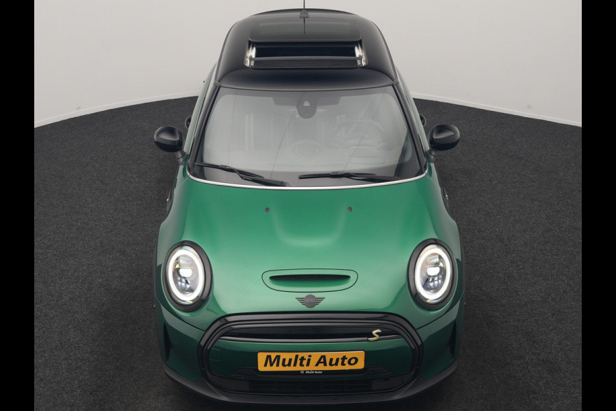 MINI Electric Cooper SE 33 kWh 184pk Dealer O.H | Panodak | Head Up | Camera | Harman / Kardon | Warmtepomp | Sportstoelen Verwarmd | Keyless | Apple Carplay | Sfeerverlichting | DAB | Virtual | Navigatie | 16"L.M |