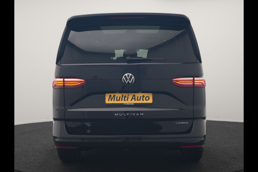 Volkswagen Multivan 1.4 eHybrid 7 Zits PHEV 218pk Dealer O.H | Trekhaak Af Fabriek | Panodak | IQ Light | Camera | Stoelverwarming | Apple Carplay | Navigatie | DAB | Cruise Control | 17"L.M | Plug In Hybrid |