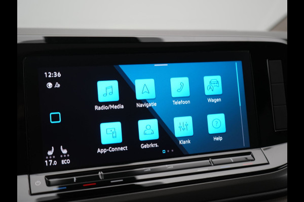 Volkswagen Multivan 1.4 eHybrid 7 Zits PHEV 218pk Dealer O.H | Trekhaak Af Fabriek | Panodak | IQ Light | Camera | Stoelverwarming | Apple Carplay | Navigatie | DAB | Cruise Control | 17"L.M | Plug In Hybrid |
