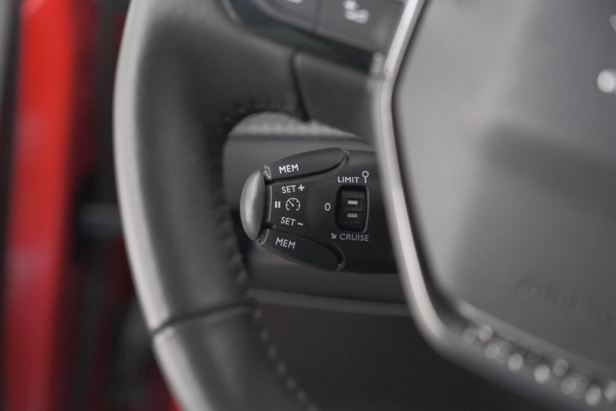 Peugeot e-208 EV Allure Pack 50 kWh | SOH 92% | Camera | Navigatie | Parkeersensoren | Keyless