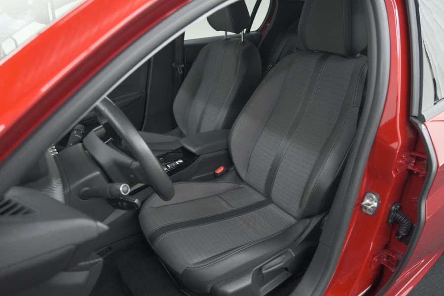 Peugeot e-208 EV Allure Pack 50 kWh | SOH 92% | Camera | Navigatie | Parkeersensoren | Keyless