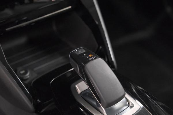 Peugeot e-208 EV Allure Pack 50 kWh | SOH 92% | Camera | Navigatie | Parkeersensoren | Keyless