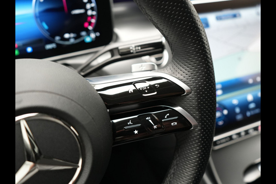 Mercedes-Benz C-Klasse Estate 300 e AMG Line PHEV 313pk Dealer O.H | Trekhaak Af Fabriek | Adaptive Cruise | Camera | Digital Light | Alcantara Sportstoelen Memory & Verwarmd | Keyless | Sfeerverlichting | Apple Carplay | Blis | DAB | 18"L.M | Plug In Hybrid