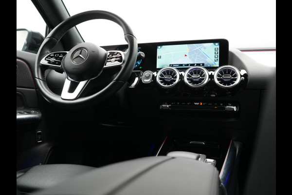 Mercedes-Benz EQA 250 Luxury Line 67 kWh 190pk Dealer O.H | Adaptive Cruise | MBUX Widescreen Navi |  Camera | Apple Carplay | Sportstoelen Verwarmd | Blis | Sfeerverlichting | DAB |  Navigatie | Virtual | 18"L.M