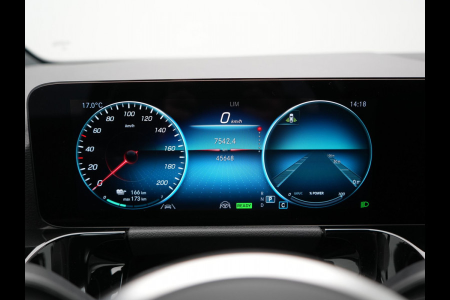 Mercedes-Benz EQA 250 Luxury Line 67 kWh 190pk Dealer O.H | Adaptive Cruise | MBUX Widescreen Navi |  Camera | Apple Carplay | Sportstoelen Verwarmd | Blis | Sfeerverlichting | DAB |  Navigatie | Virtual | 18"L.M