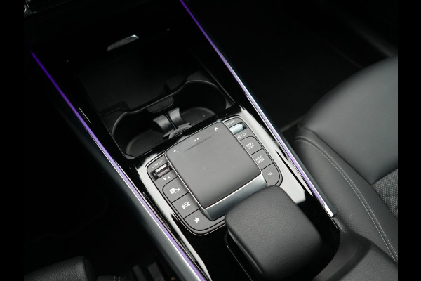 Mercedes-Benz EQA 250 Luxury Line 67 kWh 190pk Dealer O.H | Adaptive Cruise | MBUX Widescreen Navi |  Camera | Apple Carplay | Sportstoelen Verwarmd | Blis | Sfeerverlichting | DAB |  Navigatie | Virtual | 18"L.M