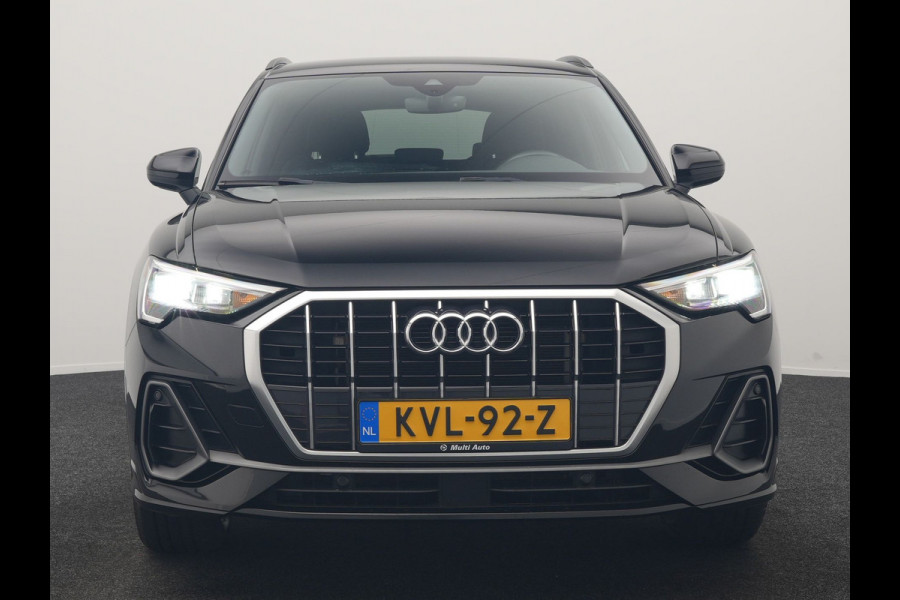 Audi Q3 45 TFSI e 2X S Line PHEV 245pk | Trekhaak Af Fabriek | Adaptive Cruise | Sportstoelen Verwarmd | Apple Carplay | Blis | DAB | Navigatie | Virtual | 18"L.M | Plug In Hybrid