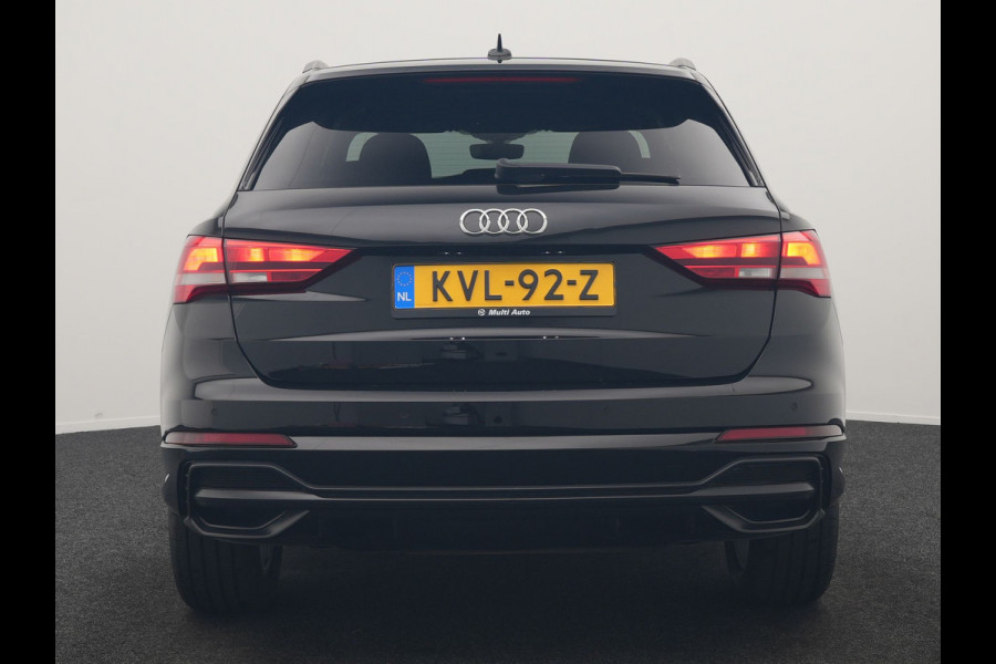 Audi Q3 45 TFSI e 2X S Line PHEV 245pk | Trekhaak Af Fabriek | Adaptive Cruise | Sportstoelen Verwarmd | Apple Carplay | Blis | DAB | Navigatie | Virtual | 18"L.M | Plug In Hybrid