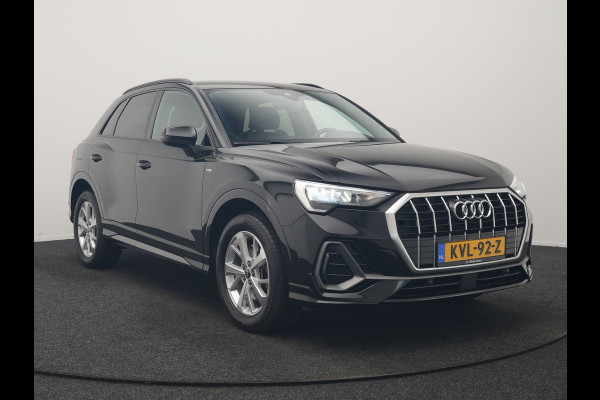 Audi Q3 45 TFSI e 2X S Line PHEV 245pk | Trekhaak Af Fabriek | Adaptive Cruise | Sportstoelen Verwarmd | Apple Carplay | Blis | DAB | Navigatie | Virtual | 18"L.M | Plug In Hybrid