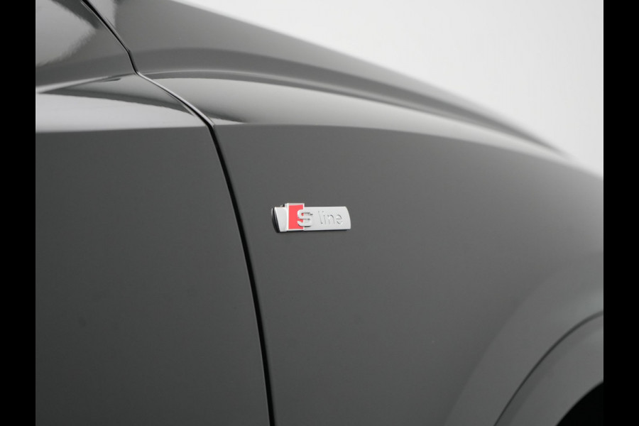 Audi Q3 45 TFSI e 2X S Line PHEV 245pk | Trekhaak Af Fabriek | Adaptive Cruise | Sportstoelen Verwarmd | Apple Carplay | Blis | DAB | Navigatie | Virtual | 18"L.M | Plug In Hybrid