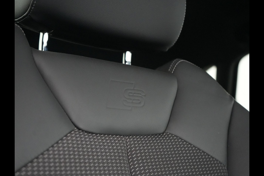 Audi Q3 45 TFSI e 2X S Line PHEV 245pk | Trekhaak Af Fabriek | Adaptive Cruise | Sportstoelen Verwarmd | Apple Carplay | Blis | DAB | Navigatie | Virtual | 18"L.M | Plug In Hybrid